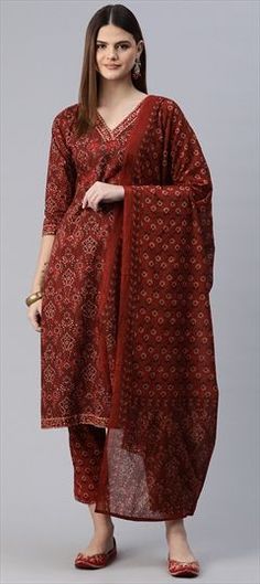 Red and Maroon color Salwar Kameez in Cotton fabric with Floral, Printed, Resham, Thread work Maroon Color, Thread Work, Summer Cotton, Salwar Kameez, Jaipur, Cotton Fabric, Festival, Red, Floral