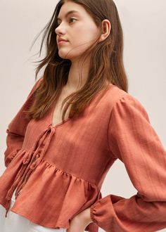 Flowy ruffle blouse - Teenage girl | Mango Teen India Flowy Blouse Outfit, Ruffle Tops Outfit, Puff Sleeves Top, Ankara Dress Styles, Flowy Shirt, Girls Blouse, Flowy Blouse, Long Puff Sleeves, Toddler Girl Dresses