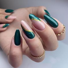 Nail Ideas Acrylic Dark Colors, Short Nail Designs, Xmas Nails, Fabulous Nails, Gold Nails, Long Acrylic Nails, Stiletto Nails, Perfect Nails