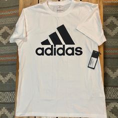 White Adidas Short Sleeve Large T Shirt Adidas T Shirt Outfit, Addidas Shirts, Adidas Shirt Mens, Lakers Shirt, Large T Shirt, Adidas Camo, Adidas Short, Adidas Tee, Warriors T Shirt