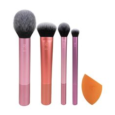 The Real Techniques Everyday Essentials Set is a one-and-done kit to elevate your makeup routine. This makeup brush kit comes with the brand’s fan favorite makeup tools: 400 Blush Brush, 300 Deluxe Crease Brush, 402 Setting Brush, 200 Expert Face Brush and our #1 Miracle Complexion Sponge. These 5 makeup must-haves for Real Techniques Setting Brush, Essential Makeup Brushes, Eyeliner Stencil, 5 Minute Makeup, Real Techniques Brushes, Blusher Brush, Makeup Brush Kit, Makeup Tutorial For Beginners, Makeup Must Haves