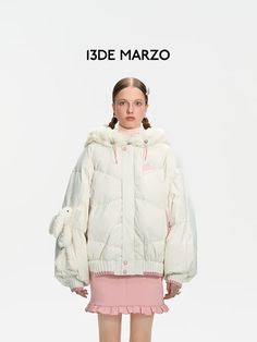 13DE MARZO Doozoo Cosplay Down Jacket Cloud Dancer Size Chart ( in CM ) Chest Sleeve Length S 107.5 79 70 M 110.4 81 72 L 113.3 83 74 Lining composition: 100% PolyesterLining material composition: 52% Polyester, 48% ViscoseFilling: White Duck Down (down content 85%) Fleece content: S/195g; M/206g; L/218g