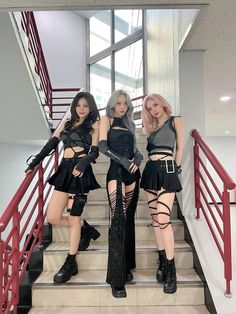 Edgy Kpop Outfits, Kpop Idol Costume, Kpop Girl Outfits Stage, Aespa Outfits Stage, Kpop Idol Outfits Stage, Kpop Female Idols Outfits, Aespa Stage Outfits