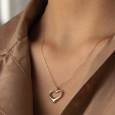 14K Real Gold Frame Heart Shape Pendant Necklace Love Valentine's Day Christmas Dainty Gift for Women Handmade Minimalist Design Elegance ⓂMaterials & Specifications : Necklace Chain Lengths : 42 cm (16.5 in) 44 cm (17.3 in) 46 cm (18.1 in) 48 cm (18.8 in) 50 cm (19.6 in) Frame Heart Pendant Width : 1.6 cm (0.39 in) Frame Heart Pendant Length : 1.5 cm (0.62 in) Tiny Elephant, Beautiful Gold Necklaces, Heart Shaped Pendant Necklace, Necklace Love, Necklace Chain Lengths, Elephant Pendant, Heart Shape Pendant, Christmas Gifts For Women, Love Valentines