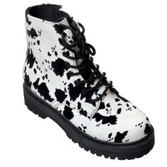 Take Your Style Up A Notch With The Qupid B&W Daisy Cow Print Faux Leather Combat Boots. These Size 8 Boots Feature A Side Zip, Laced Front, And Slip-Resistant Rubber Lug Soles For A Bold And Secure Step. Size 8 Eur 39 Women's Boots Black And White Daisy Cow Print Faux Cow Hide Leather Material Side Zip Closure Laced Front Design Slip-Resistant Rubber Lug Soles Stock #: 500607s Features: Combat Spring Summer Fall Winter Animal Print Made In China Size: Womens 8 Measurements: Heel Height 1.5 In / Trendy White Boots With Rubber Sole, White Low-top Boots For Fall, White Casual Boots With Rubber Sole, Casual White Boots With Rubber Sole, White Lace-up Boots With Rubber Sole, Casual White Lace-up Boots, Womens Brown Ankle Boots, Black And White Daisy, Snakeskin Ankle Boots