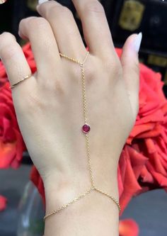 Ruby Bracelet Combos Jewelry, Handchains Gold, Gold Inspo, Ring Combo, Gold Bracelet Simple, Hand Embroidery Dress, Arm Jewelry, Hand Wrist, Bracelet Simple