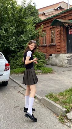 Uniform Outfits Aesthetic, School Uniform Outfits Aesthetic, Bad Reputation Duet, Willow Hale, Addicted Calloway Sisters, Gold Rings For Men, Aesthetic Tips, Uniform Outfits, Calloway Sisters