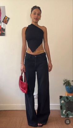 R&b Style Fashion, Florida Night Out Outfit, Flare Outfit Pants, R B Aesthetic Outfit, Simple Bar Outfit Night, Black Out Outfits, Grunge Going Out Outfits, R B Outfit, Trendy Club Outfits