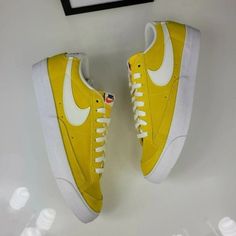 Size: 9.5 Men's Style: Da7254 700 -Brand New With Box Only No Box Lid -We Take Our Own Pictures To Give You The Best Description Of What You Will Receive. - Same Day Shipping All My Footwear / Apparel Is 100% Authentic. -Firm Price. Thank You! Yellow Retro Sneakers With Boost Midsole, Retro Yellow Sneakers With Vulcanized Sole, Sporty Yellow Low-top Skate Shoes, Yellow Sneakers For Streetwear, Yellow Lace-up Sneakers With Vulcanized Sole, Yellow Casual Skate Shoes With Vulcanized Sole, Casual Yellow Skate Shoes With Vulcanized Sole, Yellow Retro Sneakers For Skateboarding, Retro Yellow Sneakers For Skateboarding