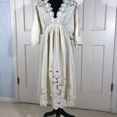 A Statement Dress For The Bride, Wedding Guest, Or Other Very Special Occasion. 100% Silk Ivory Kimono Style With Appliqu Flowers And Eyeleting On Bodice, Sleeves, Front Skirt, And Hem All Around. Slips Over Your Head With A Single Covered Button At Back Waist And Ribbon Tie At Neck. Elegant Detailing Of Tiny Pleats Under Bust And At Waist In Back. Size Small And Length Shoulder-To-Hem Is 40 Inches. Nwt. Dress For Bride, White Evening Gowns, Chiffon Lace Dress, Bubble Dress, Lace Bridal Gown, Statement Dress, Runway Dresses, Empire Waist Dress, Beaded Gown