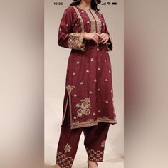 Has Very High Quality Embroidery And Stunning Dupatta Formal Long Sleeve Palazzo Set With Naqshi Embroidery, Formal Long Sleeve Palazzo Set With Naqshi Detail, Formal Long Sleeve Palazzo Set With Naqshi, Semi-stitched Dola Silk Sharara With Naqshi Details, Semi-stitched Dola Silk Sharara With Naqshi, Semi-stitched Naqshi Dola Silk Sharara, Formal Sharara With Naqshi In Traditional Drape, Formal Semi-stitched Naqshi Sharara, Eid Naqshi Sharara In Dola Silk