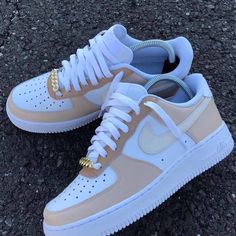 WWW.ZAPATILLUKAS.ES on Instagram: “🔥 A ti también te gustan estas increíbles Nike Air Force 1 ? No esperes más y entra ya a WWW.ZAPATILLUKAS.ES para conocer todos los modelos…” Sepatu Air Jordan, Wallpaper Nike, Kasut Wanita, Boty Nike