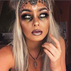 Creepy Fortune Teller/Gypsy Halloween Makeup Fortune Teller Costume, Makeup Zombie, Halloweenský Makeup, Diy Halloween Costumes For Women, Halloween Tattoo, Diy Halloween Costumes Easy