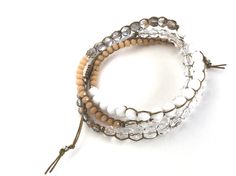 http://www.rebeccadolber.com/knotted/ Beaded Bracelets