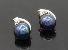 "925 Sterling Silver - Vintage Shiny Blue Pearl & Diamonds Drop Earrings - EG9730  925 Sterling Silver - Vintage Shiny Blue Pearl & Diamonds Drop Earrings - EG9730  Jewelry Type:         Earrings   Metal Type:            925 Silver  Metal Size:             .75\"  Stone Type:            Pearl & Diamonds   Condition:              N/A  Jewelry Weight:     5.9 Grams  PLEASE NOTE: THIS ITEM IS PRE-OWNED. ALTHOUGH MOST ITEMS ARE IN VERY GOOD CONDITION, SOME MAY NEED CLEANING AND/OR MINOR REPAIRS. WE MAKE A VERY STRONG EFFORT TO UPLOAD CLEAR PICTURES. PLEASE INSPECT ALL PICTURES AND ASK ALL QUESTIONS YOU MAY HAVE PRIOR TO MAKING A PURCHASE. NOT ALL STONES ARE GENUINE, SOME ARE ENHANCED OR CREATED." Clear Pictures, Earrings Metal, Diamond Drop Earrings, Diamond Drops, Blue Pearl, Pearl Diamond, Types Of Metal, Metallic Silver, 925 Silver