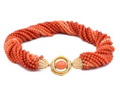 Luxury Traditional Jewelry With Red Coral, Coral Jewelry Necklace, Coral Beads Necklace, Woman Jewelry, Beaded Necklace Designs, Coral And Gold, Jewelry Indian, Coral Jewelry, Coral Necklace