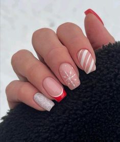 Pink Tip Nails, Red Christmas Nails, Christmas Nails Easy, Christmas Gel Nails, Christmas Nails Acrylic, Nagel Inspo, Short Acrylic Nails Designs, New Year's Nails, Xmas Nails