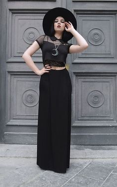 @babykrowfeet Witchy Outfits, Dark Boho, Strega Fashion, Vestiti Edgy, Style Gothic, Witch Fashion, Fashion Goals, Witchy Fashion, Moda Chic