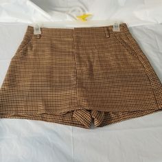 Nwt Skort Black And Brown Plaid. Smoke Free Home Waist 16 Length 14.25 Inseam On Short 2.25 Smoke Free Home Bundle In My Closet Up To 5 Lbs And Pay One Shipping Fee. If You Are New To Poshmark Use My Code Derekdylan2009 To Sign Up And Get $10.00 Off Your First Purchase In Anyone's Closet Thanks For Visiting My Closet. Trendy Brown Shorts For Workwear, Trendy Brown Workwear Shorts, Fitted Brown Shorts For Workwear, Fitted Brown Shorts For Fall, Brown Plaid, Skorts, Large Black, Black And Brown, Sign Up