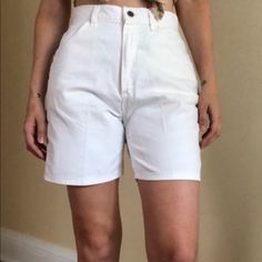 White Lee High Waisted Jean Shorts. The Perfect Rise And Length, Can Also Be Rolled If You So Choose! Five Pocket, Zipper Closure With Single Button At Top. Brand: Lee Size: Vintage 8 Pet Material: 100% Cotton Made In Usa! All Measurements Are Approximate, Taken Straight Across With Item Laid Flat. Waist: 13.5” Rise: 12” Hips: 22.5” Inseam: 6” Classic High Waist White Shorts, White 90s Style Shorts For Summer, White 90s Style Summer Shorts, 90s Fitted Bottoms With Belt Loops, 90s Style Bottoms With Belt Loops For Summer, 90s High-waisted Cotton Shorts, 90s Style High-waisted Cotton Shorts, White Relaxed Fit Retro Bottoms, 90s Inspired High Waist Cotton Shorts