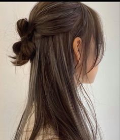 Ash Hair Color, Brown Hair Inspo, Hair Streaks, Brown Hair Balayage, Pretty Hair Color, Haircuts For Medium Hair