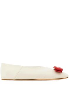 off-white/red leather signature Vara bow detail folding heel slip-on style branded leather insole round toe leather sole gold-tone hardware Logo Shoes, White Pumps, Black Ballet Flats, Blue Flats, Ballet Pumps, Ballerina Shoes, Leather Ballet Flats, Shoes White, Ballet Flat Shoes