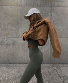 Casual Outfit Aesthetic, Sport Street Style, Summer Workout Outfits, Gym Crush, Fits Aesthetic, Fall Fit