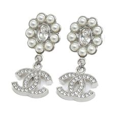 Chanel Cocomark Pearl Earrings Metal Silver B23ABrand: ChanelGender: WomenEarring type: Drop earringsMaterial: Artificial pearl, Metal, Rhinestone Chanel Pearl Earrings, New Taiwan Dollar, Gold Ounce, Earrings Metal, Earring Type, Vuitton Bag, Prada Bag, Dior Bag, Chanel Bag