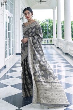 Saree Combination, Black Cotton Saree, Formal Saree, Grey Saree, Lucknowi Chikankari, Party Wear Saree, Designer Sarees Online, Black Saree, Trendy Sarees