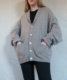 [never enough types of tea]Vintage beige grey oversized grandpa wool cardigan with mother of pearl buttons. So cozy.•Long sleeves•Chunky knit•Buttons down the front•Shawl collar•Front pocketsLABEL: Orvis - Made in Hong KongCONDITION: Vintage / ExcellentSIZE: Fits Oversized S-LErika is 5'10" and a size S in tops + M/L in bottoms. Please make sure to double check your measurements with the ones listed in the tab below. Tea Vintage, Types Of Tea, Never Enough, Mother Of Pearl Buttons, Pearl Buttons, Wool Cardigan, Shawl Collar, Chunky Knit, Shoulder Sleeve