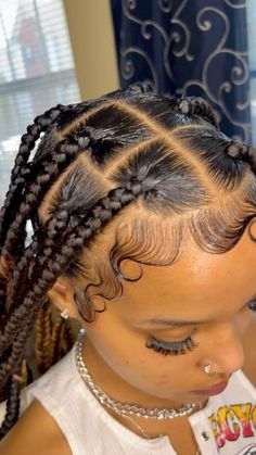 Curly Edges With Braids, Edges Braids For Black Women, Knotless Braid Edges, Dramatic Edges With Knotless Braids, Cute Edges With Knotless Braids, Edges Braid Hairstyles, Middle Part Buss Down Dramatic Edges, Protective Edges Hairstyles, Edges For Cornrows