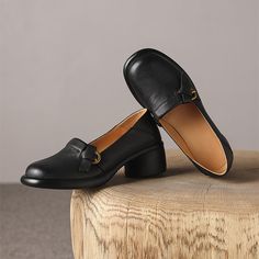 Women's Handmade Retro Round-Toe Block-Heel Pumps in Black/Brown Handmade Charms, Heel Pumps, Rubber Heels, 8 Days, Casual Jeans