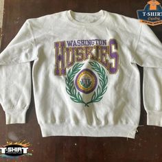 University Of Washington Logo, Logo Hipster, Pull Bleu, University Shirt, University Tshirt, Vintage University, Washington Huskies, Pull Gris, Volley Ball