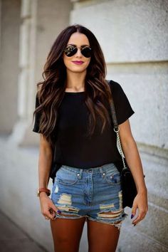 15+ Outfits con Short femenino para lucir a la moda Winter Mode Outfits, Denim Shorts Outfit, Instagram Baddie, Clubbing Outfits, Looks Party, Ripped Shorts, Daisy Dukes, Shorts Outfit, Looks Black