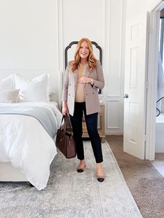 Maternity Blazer Outfits, Corporate Maternity Outfits, Fall Work Outfit, Mom Fits, Maternity Work Wear, Maternity Work Clothes, Fall Workwear, Business Wear, Fall Outfits For Work