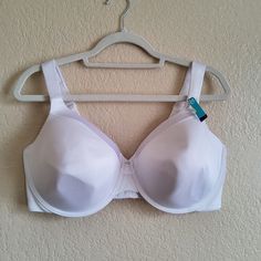 Vanity Fair 76338 Full-Figure Unerderwire Bra Size 42dd White New Size 42dd New With Tag Nwt Excellent Condition Renew Your Lingerie Collection With Women's Vanity Fair Bras. Featuring Lightly Lined Contour Cups, This Women's Full-Figure Bra Provides Support, Uplift, And Shaping Satin Details Leotard Back Seamless Cups Built-Up Adjustable Shoulder Straps Underwire Lightly Padded Adjustable Straps Pet-Free Smoke-Free Home Ships Same Day Or Next Day Experienced Seller Bra16 White Full Coverage Bra For Spring, Spring White Full Coverage Bra, White Full Cup Bra With Moderate Coverage, White Underwire Bra With Moderate Coverage, White Fitted Bra With Moderate Coverage, Vanity Fair Bras, Full Figured, Lingerie Collection, Vanity Fair