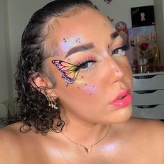 Halloween Makeup Butterfly, Creative Makeup Ideas Art Inspiration, Art Makeup Looks, Trucco Glam, Pretty Halloween Makeup, Fantasy Make-up