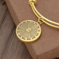 Spiritual Pendant Bracelets For Gifts, David Bible, Jewish Jewelry, Glass Coating, Wedding Date, Circle Pendant, Alex And Ani Charm Bracelet, Arm Band, Gold Finish