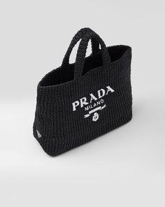 Prada Raffia Bag, Crochet Logo, Prada Raffia, Raffia Tote Bag, Prada Tote Bag, Sacs Design, Triangle Bag, Prada Logo, Lettering Logo