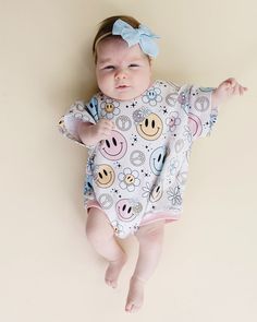 This short sleeve bubble romper is crafted with the most comfortable and soft cotton fabric. Elastic leg openings & bottom snap closures make it simple to dress & undress. It's sure to become a favorite in their wardrobe. Perfect for any season! * Accessories sold separately! Toddler Girl Accessories, Baby Luna, Baby Boy Tops, Boy Onesie, Baby Boy Onesies, Swimming Outfit, Girl Onesies