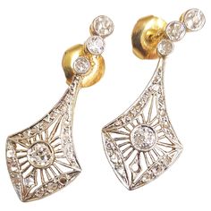 Art deco era 1920s 18k gold earrings with an estimate diamond weight 0.75 carats in open work style total earings lenght 2.5cm Marquise Diamond Earrings, Diamond Gold Earrings, Earring Video, 18k Gold Earrings, Gold Art Deco, Work Style, Art Deco Earrings, Hanging Earrings, Art Deco Era