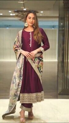 ad eBay - Attractive Heavy Chinon Silk Salwar Kameez With Georgette Dupatta For Bridal - Buy Now, click the link (eBay) Cotton Gowns, Georgette Dupatta, Sequence Work, India And Pakistan, Silk Gown, Gowns With Sleeves, Lace Border, Wedding Wear, Salwar Kameez