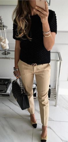 #fall #outfits Black Top + Beige Pants + Black Tote Bag Winter Graduation Outfit, Elegant Work Outfits, Fall Trends Outfits, Black Outfits, Summer Work Outfits, Outfit Trends, Graduation Outfit, Business Outfit