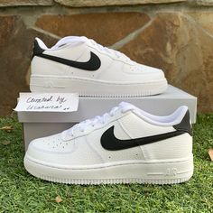 Nike Air Force 1 White Black Classic Shoes Brand New Original Box 6 Youth = Women’s 7.5 Ship Within 24 Hours 100% Authentic Final Sale #Nike #Streetwear #Af1 2805 Air Force For Women, Jordan 1 Turbo Green, Nike Waffle Trainer, Nike Air Force 1 White, Air Force 1 White, Nike Shox Nz, Nike Air Women, Nike Streetwear, Nike Air Max 2090