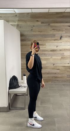 Gym Outfit Girl, Gym Outfit Women, Black Gym Outfit, Gymshark Outfit, Girl Gym Outfits, Women Tips, Gym Aesthetic