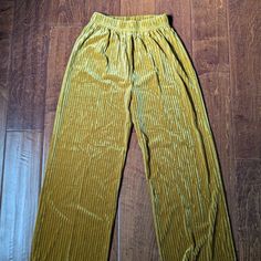 Velvety/Cordoroy Style Wide Leg Pants In A Beautiful Golden Color. And Don't Sacrifice The Style For Comfort, As These Are Elastic Waistband! Nwt Yellow Pants With Elastic Waistband, Yellow Straight Pants With Elastic Waistband, Casual Gold Wide Leg Bottoms, Vintage Wide Leg Yellow Pants, Casual High Waist Gold Pants, Casual Gold High Waist Pants, Casual Gold Pants For Fall, Vintage Wide Leg Yellow Bottoms, Yellow Non-stretch Straight Pants