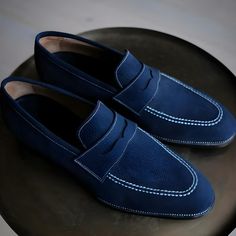 Explore our Handcrafted Tan Brown Penny Loafer Slip-On Shoes for Men, designed for both casual and stylish occasions. Made from high-quality materials, these loafers Discover our Handcrafted Blue Suede Penny Loafer Slip-On Shoes for Men, perfect for casual and stylish wear. Crafted with high-quality suede, these loafers offer comfort and elegance for any occasion. Ideal for dressing up or down, these versatile shoes will quickly become a wardrobe staple. Shop now and step up your style game with Menswear Inspiration, Men Footwear, Stunning Fashion, Preppy Shoes, Stylish Footwear, Shoe Making, Mens Footwear, Shoe Crafts, Handmade Leather Shoes