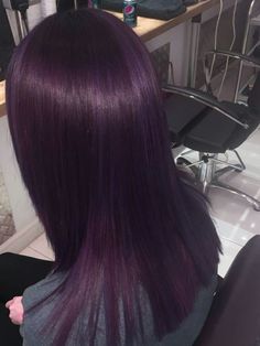 Crown Hair Dye Style, Purple Hair Dimension, Hair Dye Ideas Whole Head, What Colour To Dye Your Hair, Plum Coloured Hair, Hair Colour Ideas Purple, Colors To Dye Your Hair Brunettes, Colors To Die Your Hair, Berry Purple Hair