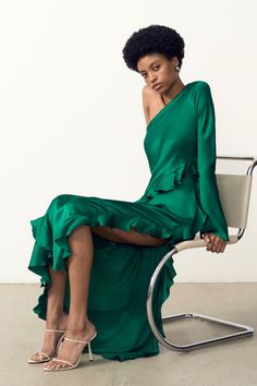 Asymmetrical one shoulder maxi dress with ruffle details in emerald green in a luxurious silk satin. Emerald Green Dresses, The Odyssey, Ruffle Maxi Dress, Shona Joy, New Dresses, Maxi Dress Online, Lace Dress Long, Strapless Tops, Long Sleeve Lace Dress