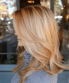 Best 51 Copper Blonde Hair Colors for Fall Salted Caramel Blonde Hair, Warm Fall Blonde, Caramel Blonde Balayage, Hair Colors For Fall, Natural Hair Fall, Yellow Blonde Hair, Copper Blonde Hair Color, Red And Blonde, Pretty Red Hair